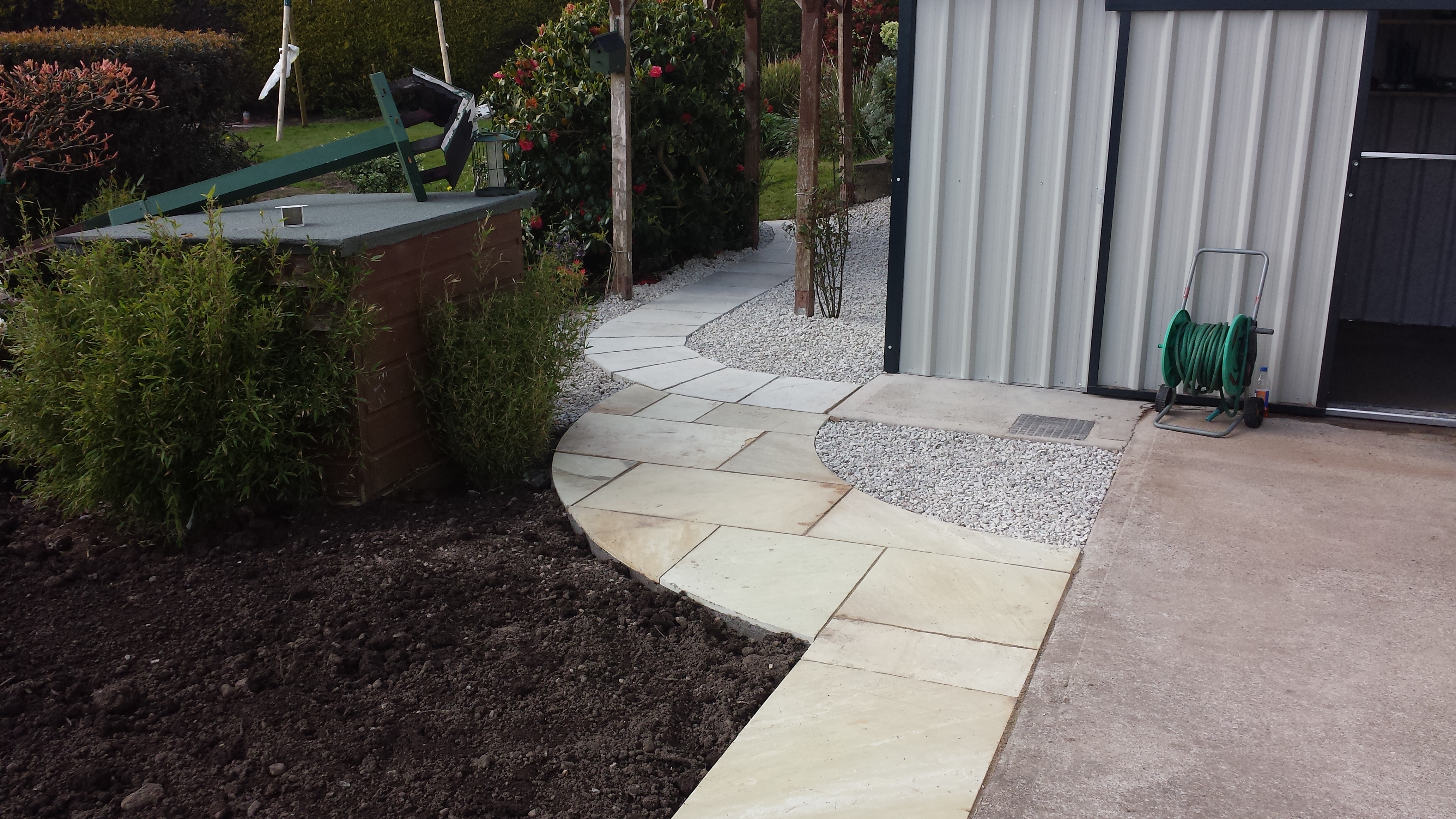 Paving installed in domestic garden - Pat Lordan Groundworks