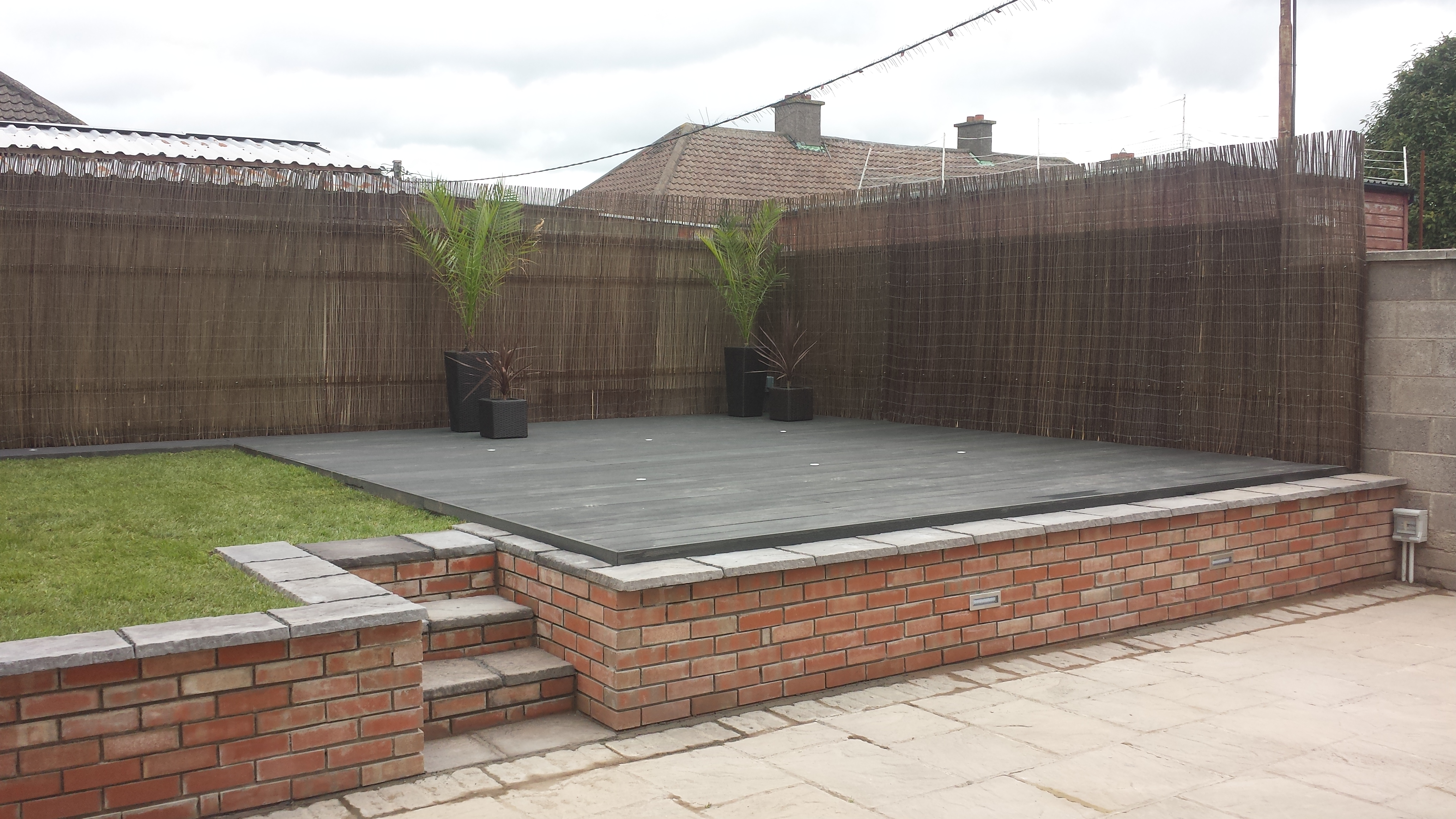 Back garden Composite decking Back garden Composite decking - Pat Lordan's groundworks